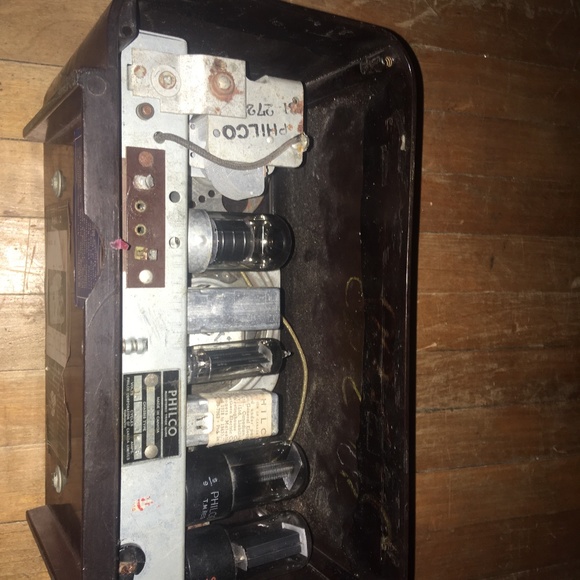 Radio - Picture 2 of 3